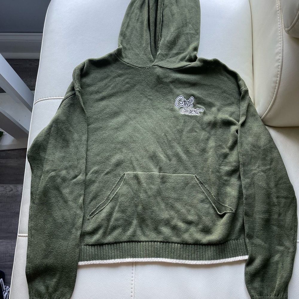 Sweatshirt